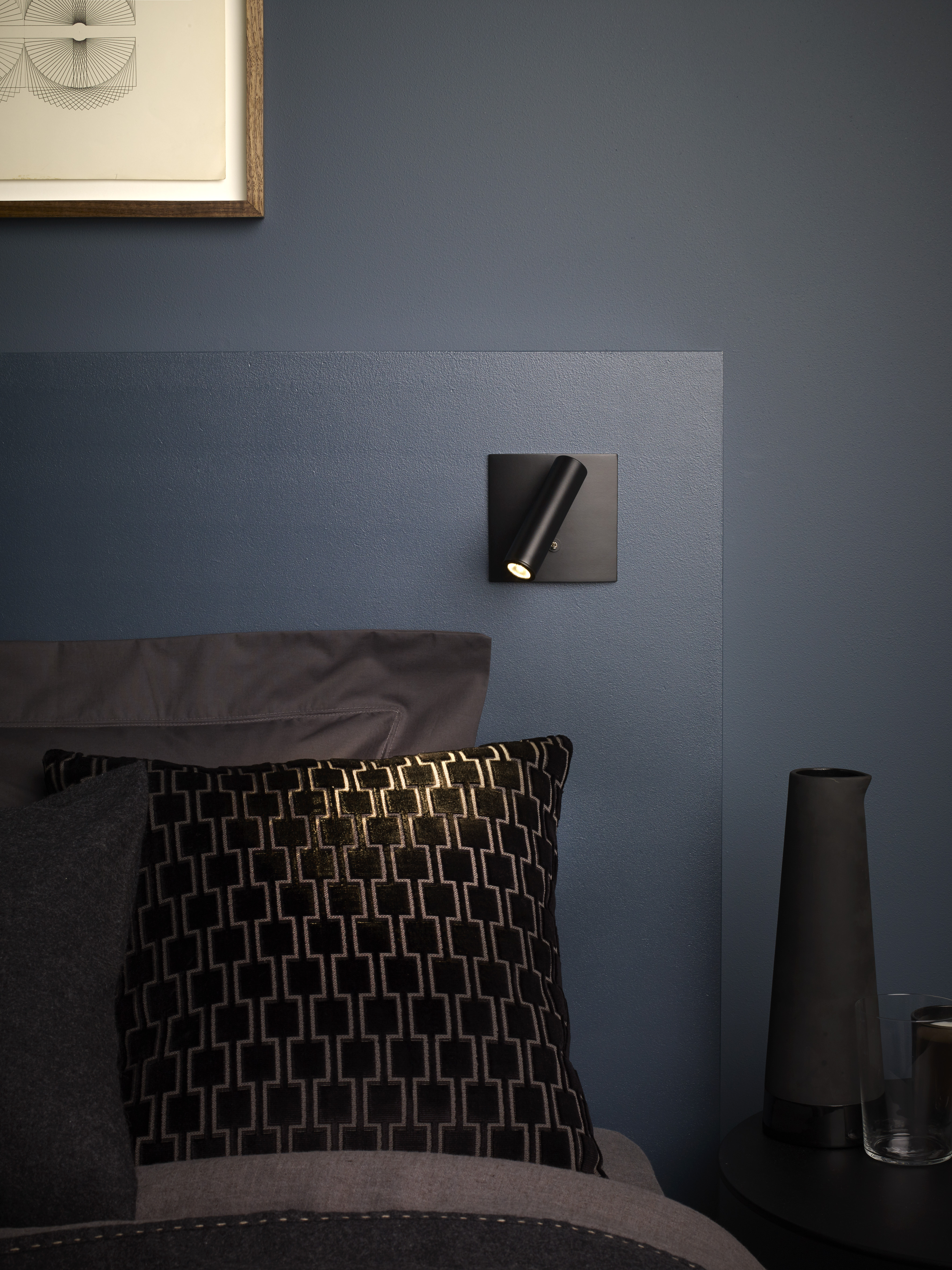 Enna Square Switched LED WL 2700K mat zwart