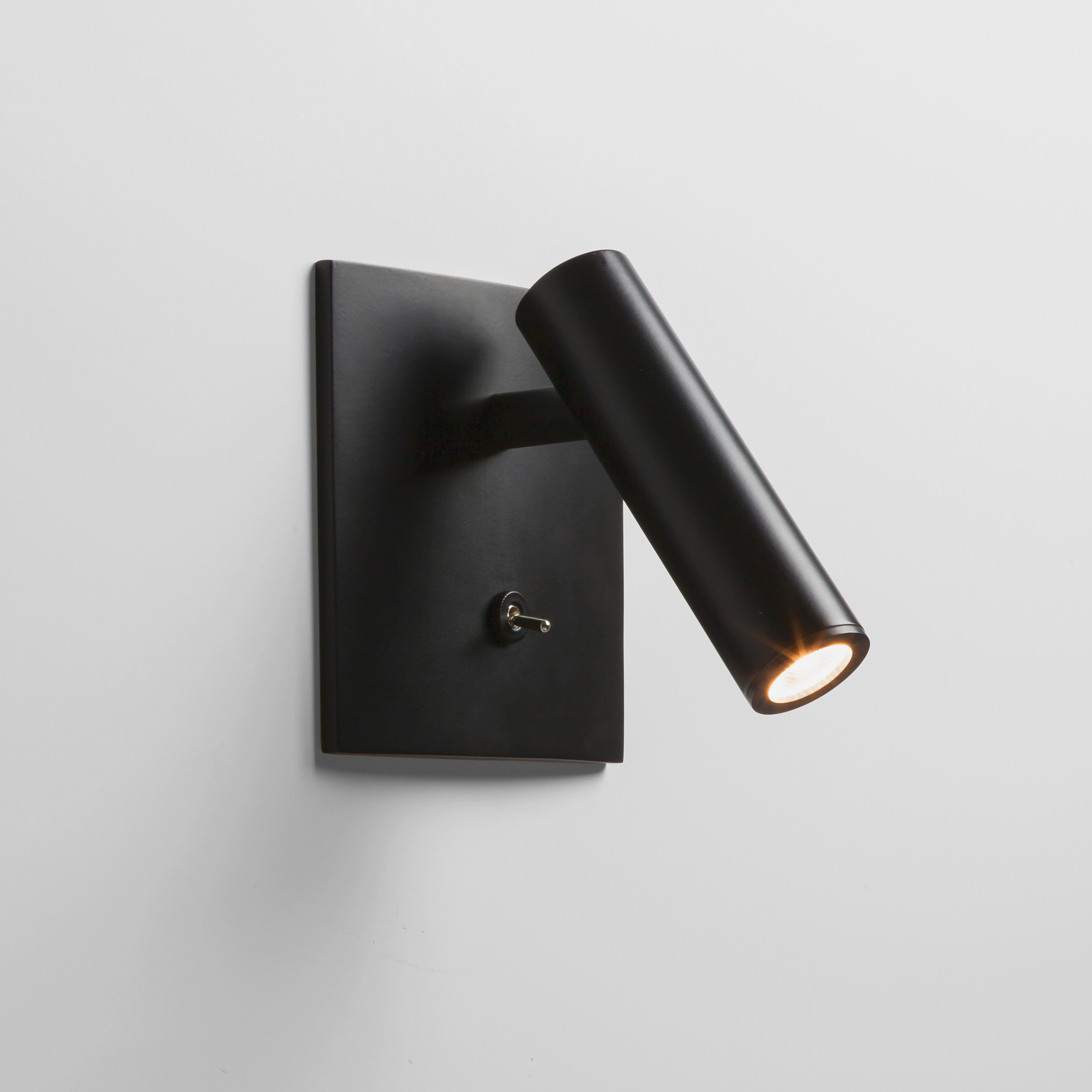 Enna Square Switched LED WL 2700K mat zwart
