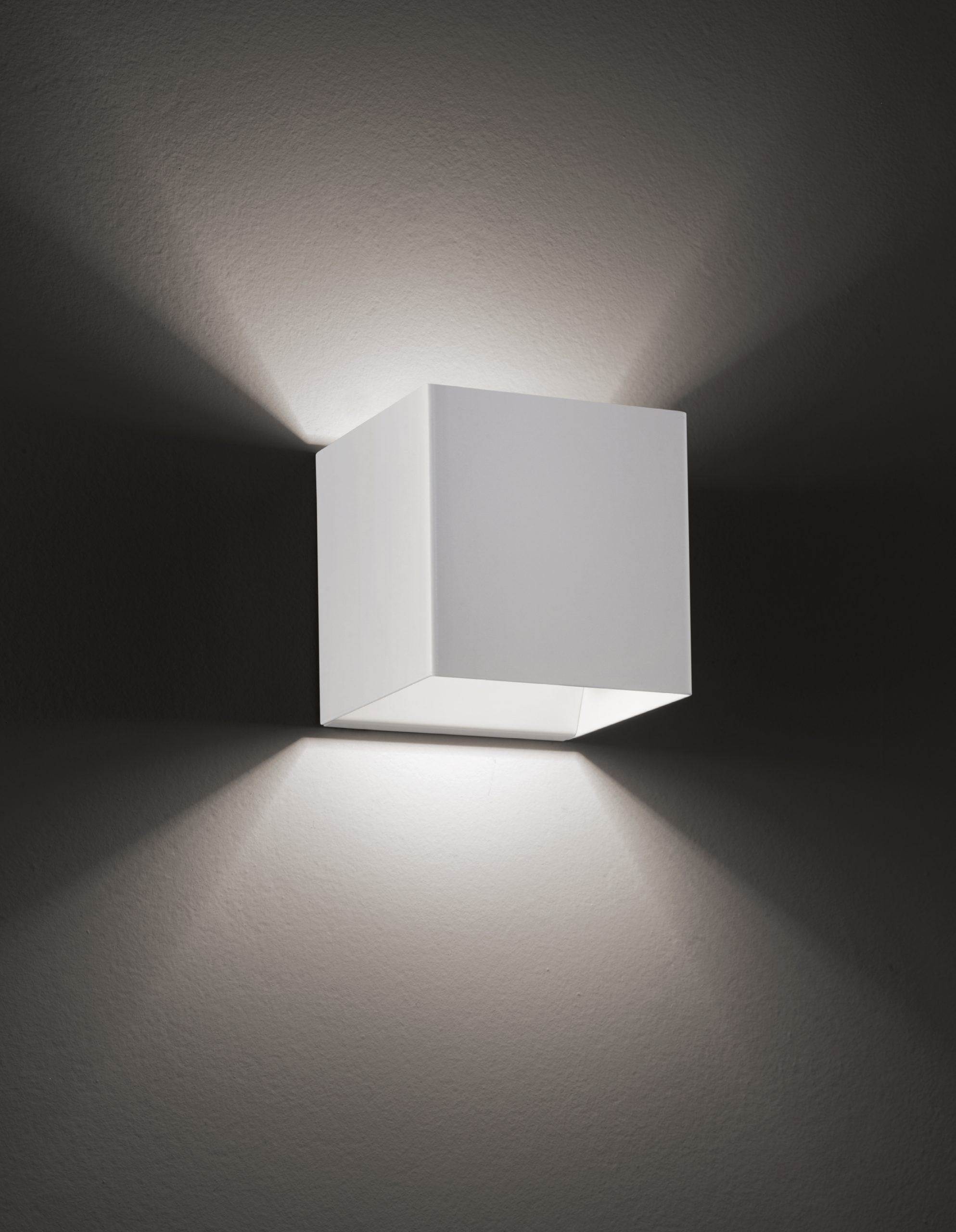 Laser 10x10 WL 15W 2700K